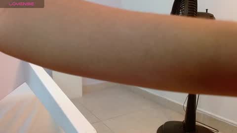 Snapshot of tianaglow4 chatting on 02-07-25, 06:13 tianaglow4 online show from 02-07-25, 06:13