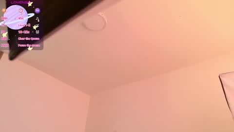 Tiana Le online show from 10-04-25, 07:56