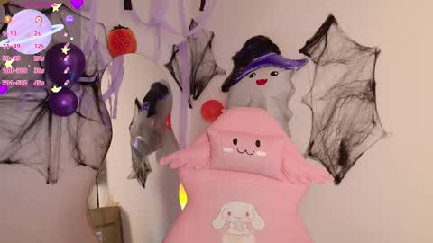 Tiana Le online show from 10-17-25, 04:37