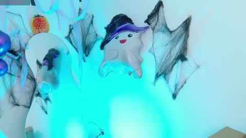 Tiana Le online show from 10-23-25, 09:46