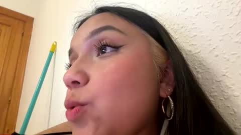 Tiana Le online show from 05-31-26, 11:28