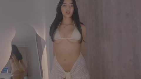 Tiaraaa 02 online show from 03-11-25, 02:54