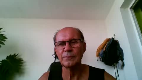 tiaretiareopui online show from 12-23-25, 07:39