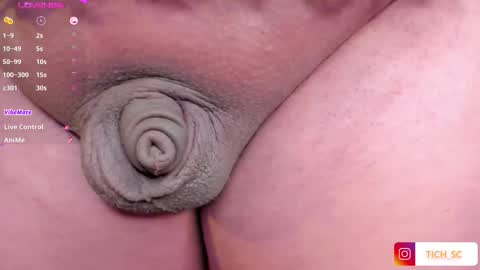 Snapshot of tich___ chatting on 03-05-26, 10:17 tich___ online show from 03-05-26, 10:17