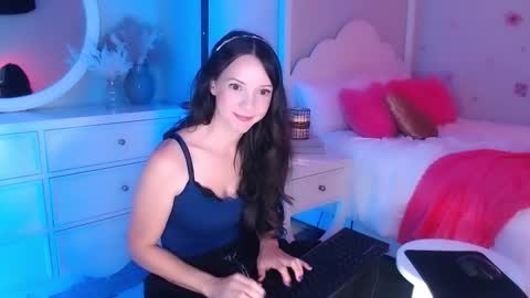 Snapshot of ticketshow chatting on 10-18-25, 12:24 ticketshow online show from 10-18-25, 12:24