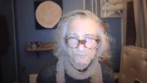 Snapshot of tiddles12345 chatting on 10-28-25, 09:39 tiddles12345 online show from 10-28-25, 09:39