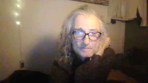 tiddles12345 online show from 05-20-26, 11:55