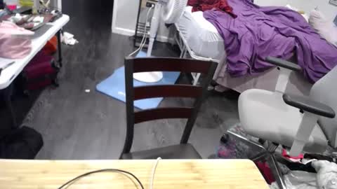 Tierra Henri online show from 11-12-25, 12:05