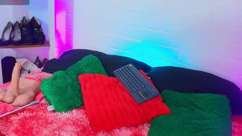 Tifanny Nails  online show from 04-21-26, 12:55