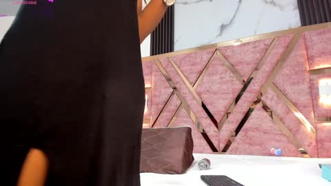 Tifanny online show from 01-29-25, 06:28