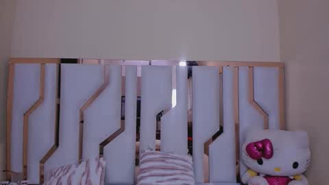    online show from 10-25-25, 06:46