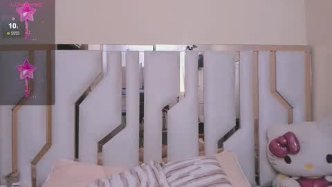    online show from 12-21-25, 07:43