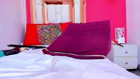 Karolina online show from 03-08-25, 10:56