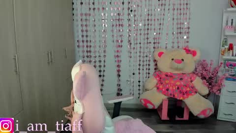 Snapshot of tifany_tay2 chatting on 05-24-26, 11:26 hey am julietha online show from 05-24-26, 11:26