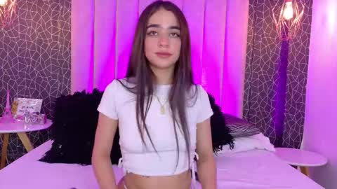 Snapshot of tifanywolf_ chatting on 12-03-25, 05:26 Tifanny online show from 12-03-25, 05:26