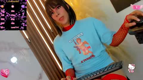 Snapshot of tiff_valentine chatting on 02-22-25, 01:22 Tiffany online show from 02-22-25, 01:22