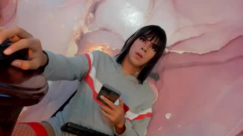 Snapshot of tiff_valentine chatting on 02-22-25, 08:18 Tiffany online show from 02-22-25, 08:18