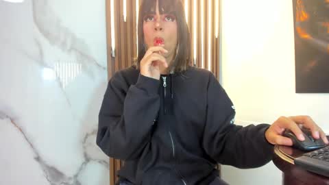 Snapshot of tiff_valentine chatting on 02-23-25, 05:23 Tiffany online show from 02-23-25, 05:23