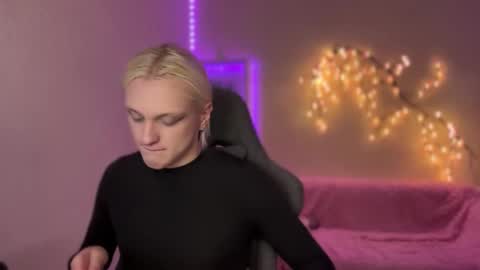 Amira online show from 11-04-25, 11:20