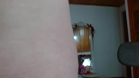 Snapshot of tiffany_beauty18 chatting on 10-12-25, 01:26 Tifanny online show from 10-12-25, 01:26