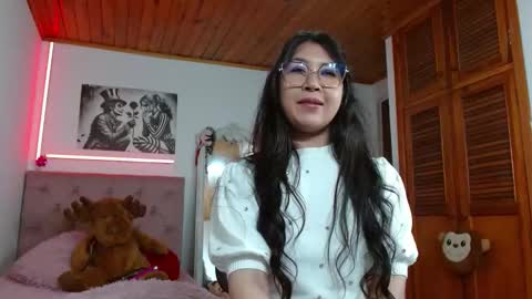 Snapshot of tiffany_beauty18 chatting on 10-25-25, 05:04 Tifanny online show from 10-25-25, 05:04