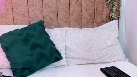 Tiffany Becker online show from 10-14-25, 11:44