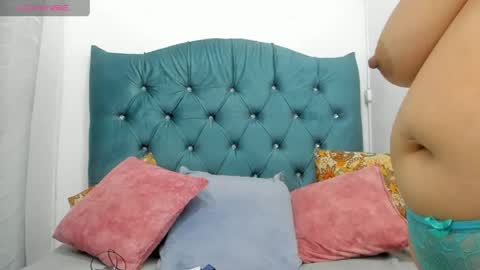 Snapshot of tiffany_hot19_ chatting on 05-17-26, 12:41 tiffany online show from 05-17-26, 12:41