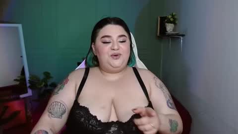 Snapshot of tiffany_laurens chatting on 01-05-25, 04:58 dont forget ask for custom vids online show from 01-05-25, 04:58