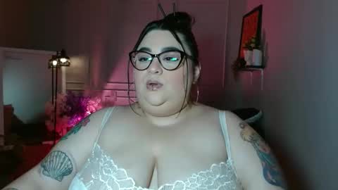 dont forget ask for custom vids  online show from 04-25-26, 06:38