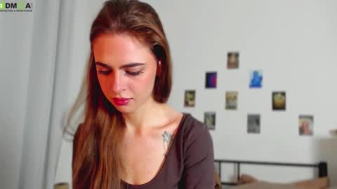 Snapshot of tiffany_loong chatting on 09-12-25, 11:37 tiffany online show from 09-12-25, 11:37