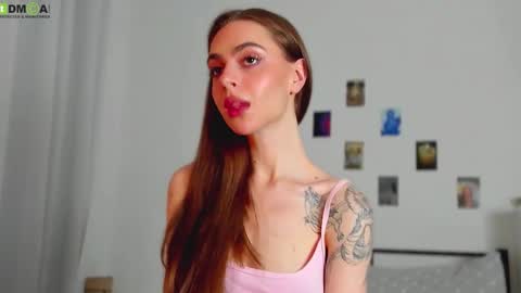 Snapshot of tiffany_loong chatting on 09-17-25, 11:39 tiffany online show from 09-17-25, 11:39