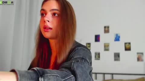 Snapshot of tiffany_loong chatting on 09-24-25, 12:36 tiffany online show from 09-24-25, 12:36