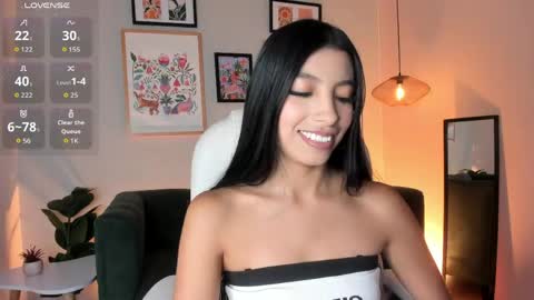 Snapshot of tiffany_low chatting on 05-29-26, 04:27 tiffany_low online show from 05-29-26, 04:27