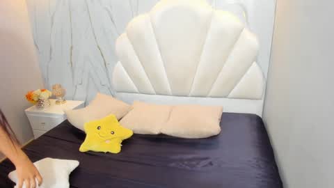 tiffany_sander online show from 01-25-25, 03:51