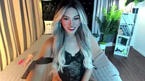 Snapshot of tiffany_welson chatting on 09-23-25, 07:33 tiffany online show from 09-23-25, 07:33