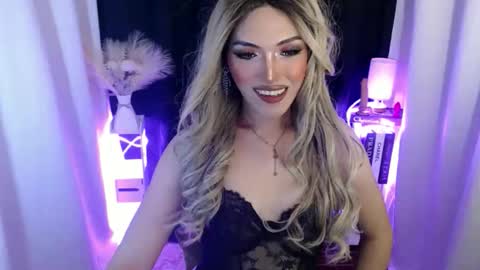 Snapshot of tiffany_welson chatting on 11-27-25, 05:53 tiffany online show from 11-27-25, 05:53