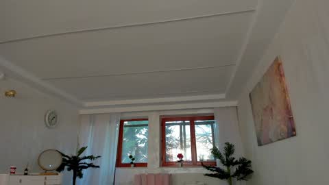 Tiffany Houston online show from 01-20-25, 06:42