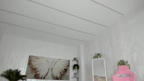 Snapshot of tiffanyhouston_ chatting on 05-19-26, 05:36 Tiffany Houston online show from 05-19-26, 05:36