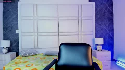 tiffanyhoustton online show from 04-23-26, 11:53