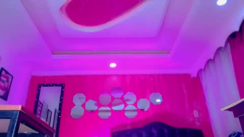 tiffanymackensyy69 online show from 04-23-26, 10:56