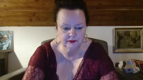 TiffanyMature online show from 01-12-26, 04:12