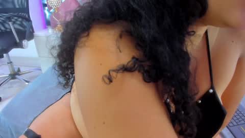 Snapshot of tiffanymiller01 chatting on 12-20-24, 06:13 Tiffany Miller online show from 12-20-24, 06:13