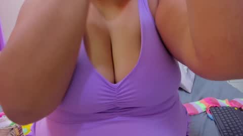 Snapshot of tiffanymiller01 chatting on 12-21-24, 01:53 Tiffany Miller online show from 12-21-24, 01:53