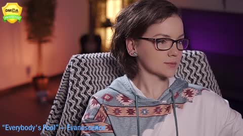 tiffanyriox online show from 02-04-25, 02:49