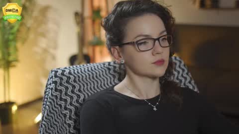 tiffanyriox online show from 01-08-26, 12:46