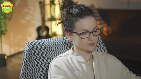 tiffanyriox online show from 04-20-26, 11:50