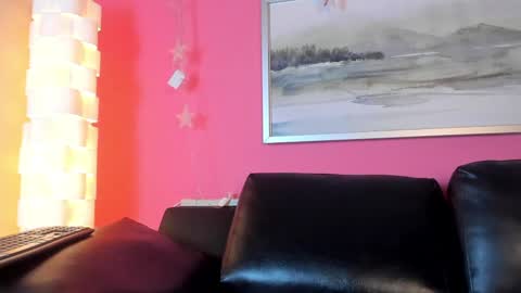 Snapshot of tiffanysuarez_ chatting on 01-24-25, 04:39 Stefany Suarez online show from 01-24-25, 04:39