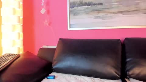 Snapshot of tiffanysuarez_ chatting on 02-06-25, 08:34 Stefany Suarez online show from 02-06-25, 08:34