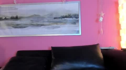 Snapshot of tiffanysuarez_ chatting on 09-27-25, 08:14 Stefany Suarez online show from 09-27-25, 08:14