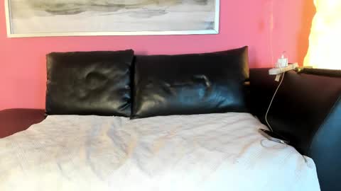 Snapshot of tiffanysuarez_ chatting on 10-04-25, 07:12 Stefany Suarez online show from 10-04-25, 07:12